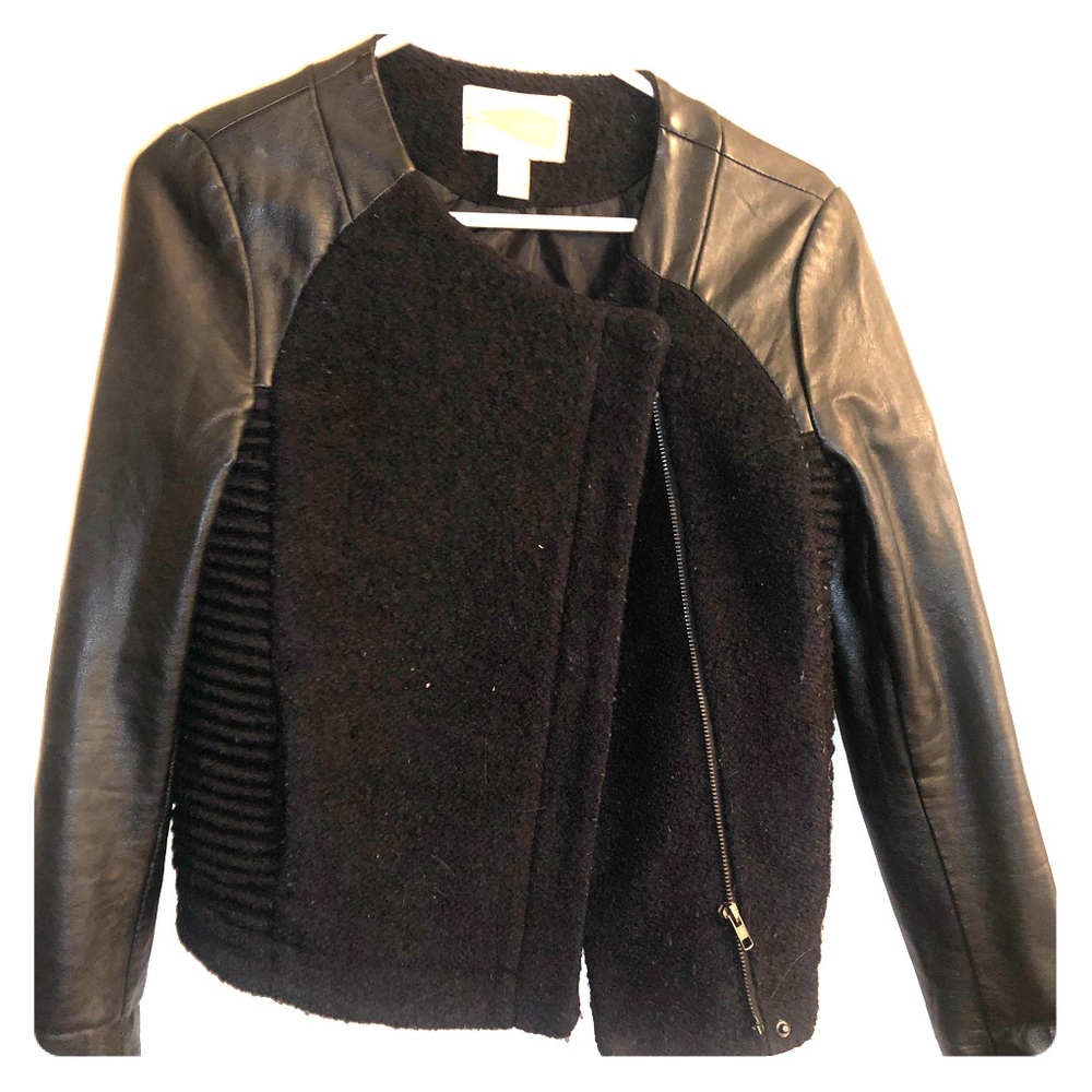 Black leather jacket! Forever 21!
